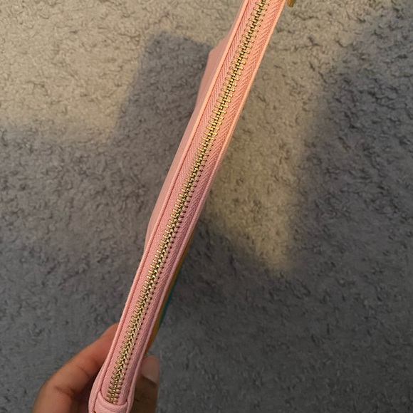 Studio DIY Rainbow Clutch - Picture 2 of 4